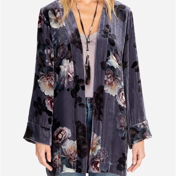 Johny Was Other - JOHNY WAS - MIDNIGHT ROSE VELVET KIMONO - Medium